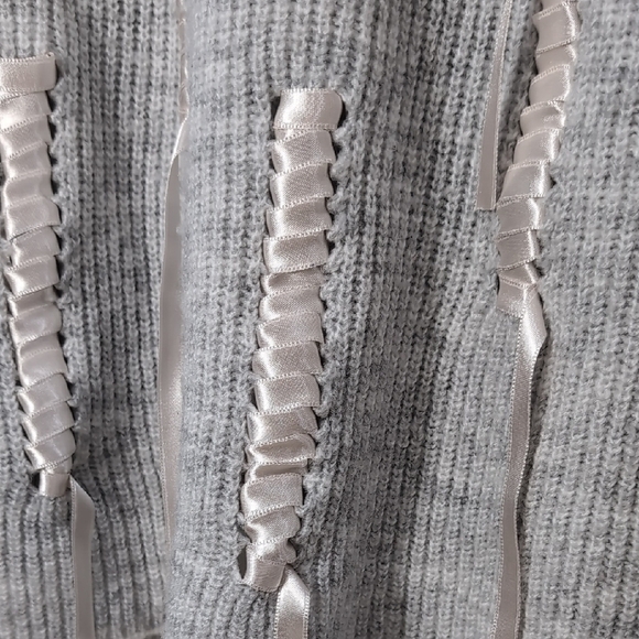 Topshop | Ribbon Sweater with Bell Sleeves Size S - Picture 10 of 10
